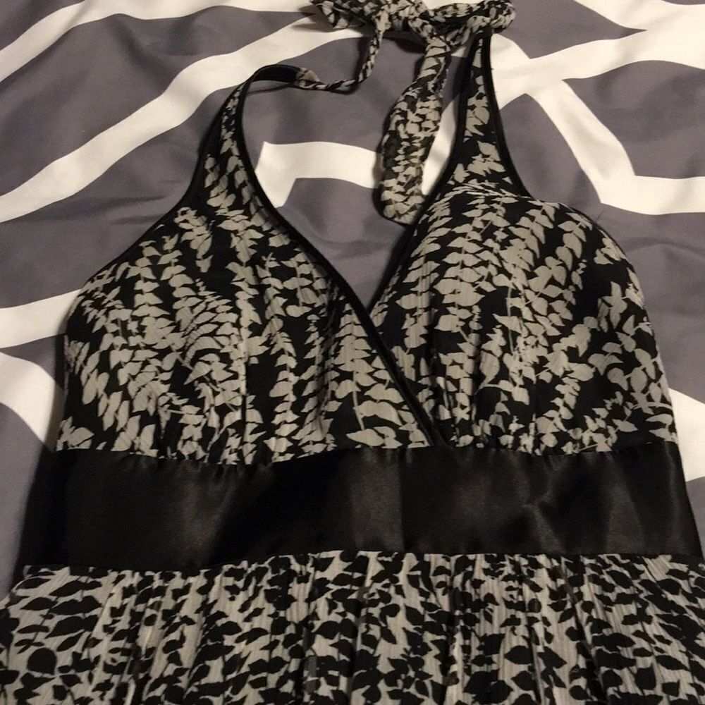 Express XS  halter dress - Picture 8 of 8